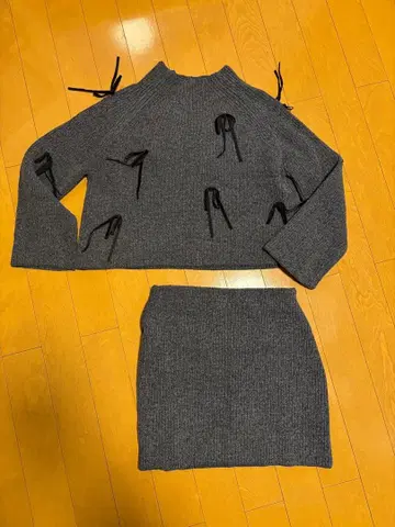 리랜드트루 크롭 리본 셋업