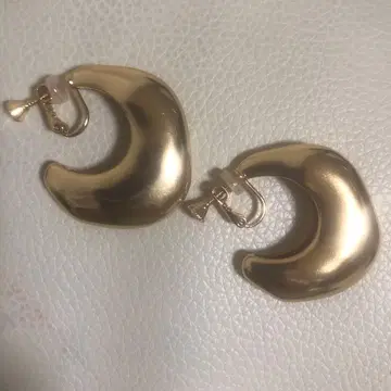 Mila Owen 볼륨 아치 귀찌