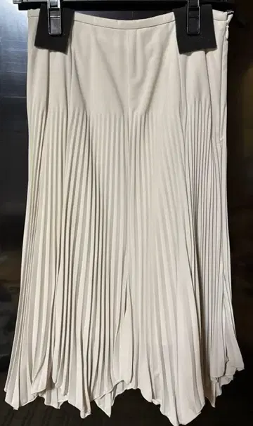 INED 이네드 셋업 블라우스+스커트 세트 베이지 9호 거의 새상품