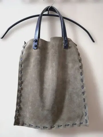 이브 앙드뤼 스웨이드 토트 베이지