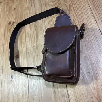 브라운 가죽 숄더백