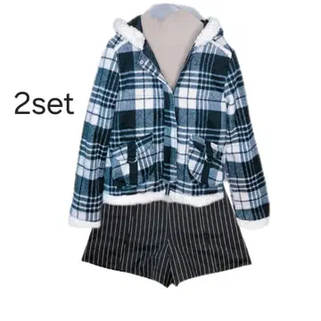 체크 무늬 플리스 자켓과 숏팬츠 2세트
