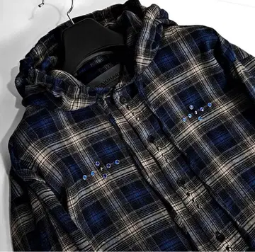 GAKIHARA 후드 부착 플란넬 셔츠 파랑과 화이트 체크 무늬