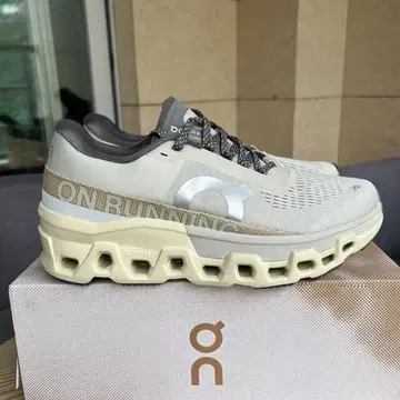 On 클라우드몬스터 2 러닝화 스니커즈