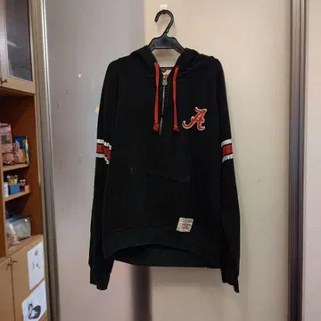 블랙 후드티 A 자수