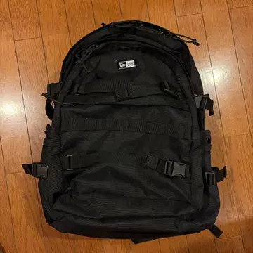 메쉬 소재 블랙 백팩