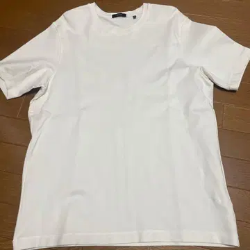 Theory 화이트 T셔츠 M사이즈