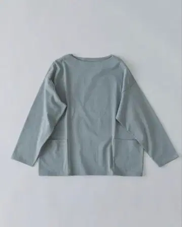 콩제페이에 아두이트리스테스 바스크 셔츠 그레이쉬 베이지