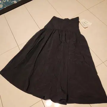 LILY BROWN 블랙 스커트