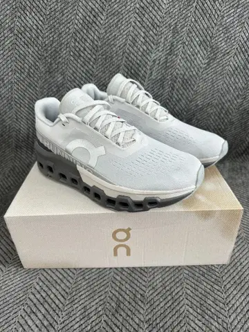On 클라우드몬스터 2 러닝화 스니커즈