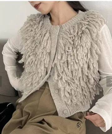 프린지 장식 그레이 니트 베스트