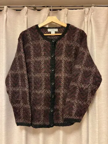 모헤어 체크 무늬 가디건