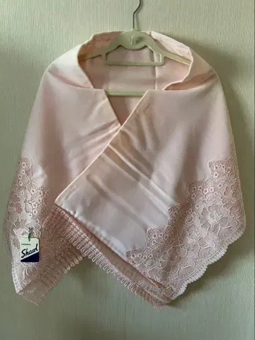 연한 핑크 레이스 장식 기모노 숄