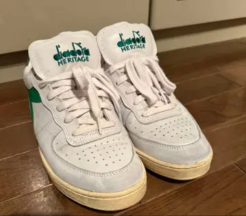 새상품급 디아도라 헤리티지 스니커즈 27.5