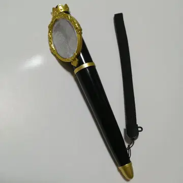 트위스티드 원더랜드 매지컬 펜라이트, 트위스테 매지컬 펜