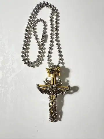 십자가 펜던트 목걸이 왕관 포함