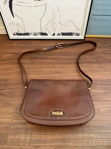 브라운 가죽 숄더백