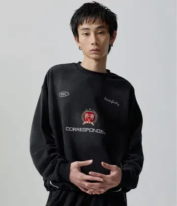 MSG 블랙 자수 맨투맨