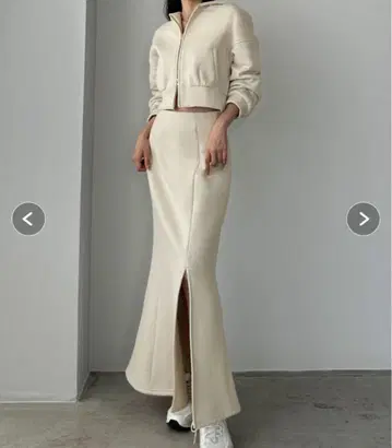 택 포함 미사용 새상품 Louere 엘르 슬릿 머메이드 스커트 아이보리