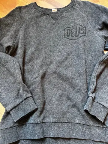 DEUS EX MACHINA 그레이 맨투맨