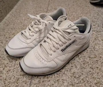 리복 클래식 레더