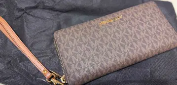 MICHAEL KORS 로고 장지갑 새상품