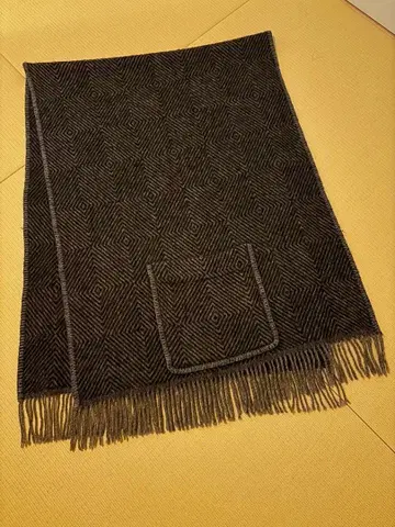 LAPUAN KANKURIT 포켓 부착 숄