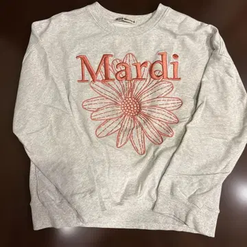 말디 꽃무늬 자수 맨투맨