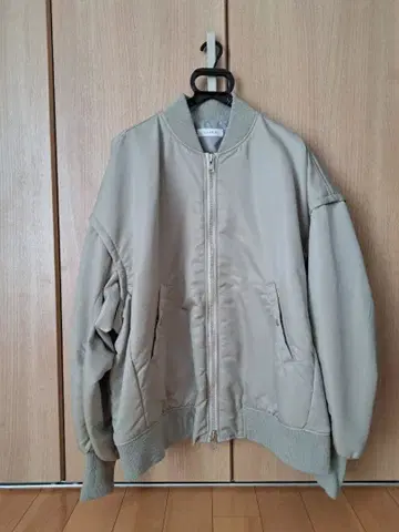 [CALUX/캐락스] BOMBER JACKET