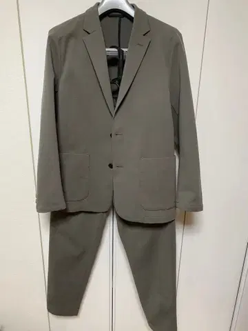 그린 레이블 릴랙싱 셋업 L