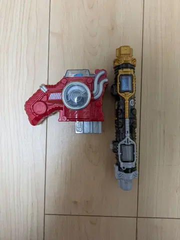 가면라이더 빌드 DX 해저드 트리거와 풀풀 토끼 탱크 보틀