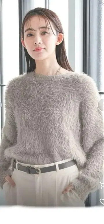 글로벌 워크 샤기 쿨 넥 M