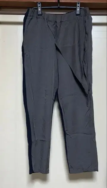 고무 슬랙스 팬츠