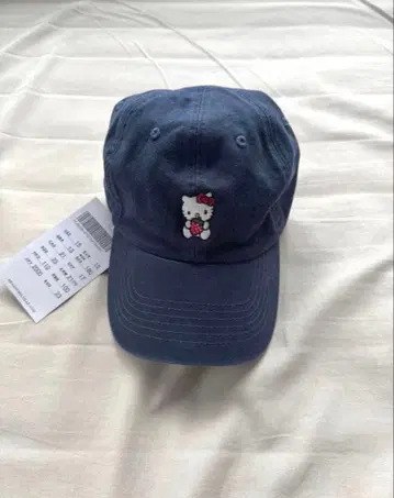 Brandy Melville 헬로키티 네이비 캡