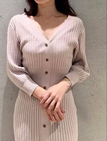 [ 완판템 ] 25SS 프론트 버튼 니트 원피스 스나이델 SNIDEL