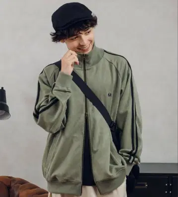 muhet 벨로아 트랙 자켓 그린