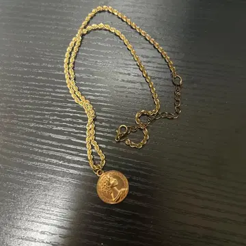 골드 코인 펜던트 목걸이