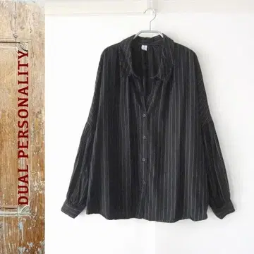 새상품급 DUAL PERSONALITY 스트라이프 스키퍼 긴팔 셔츠