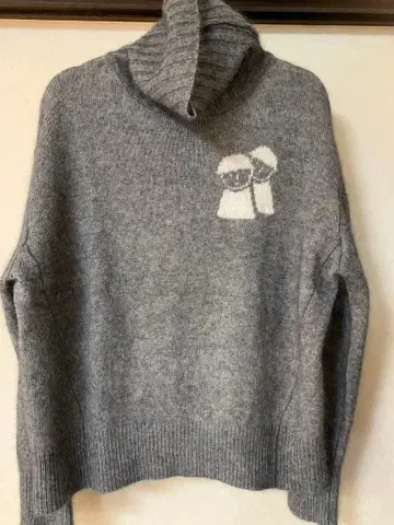 피코네 터틀넥 스웨터 그레이