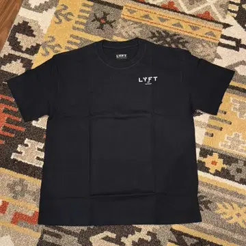 LYFT 블랙 T셔츠 L 사이즈