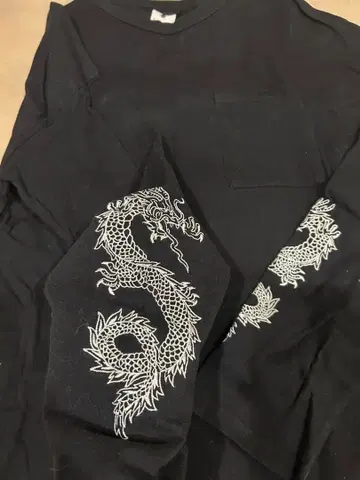 손가락 1개 용 자수 블랙 긴팔 롱티