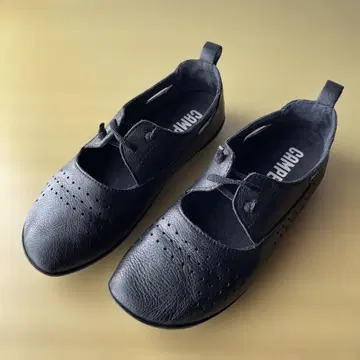 [ CAMPER/캠퍼 ] RIGHTNINA 가죽 플랫슈즈 23cm