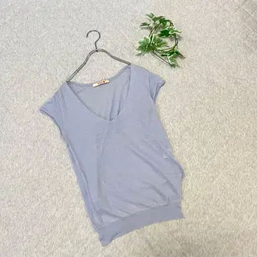 바카 [M] 새상품급 얇은 소재 V넥 프렌치 슬리브 썸머 니트 풀오버