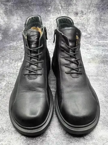 블랙 레더 하이컷 지퍼 부츠