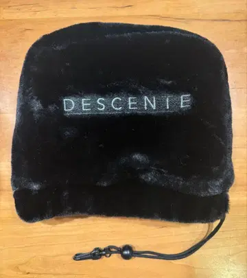 DESCENTE 블랙 골프헤드커버 아이언용