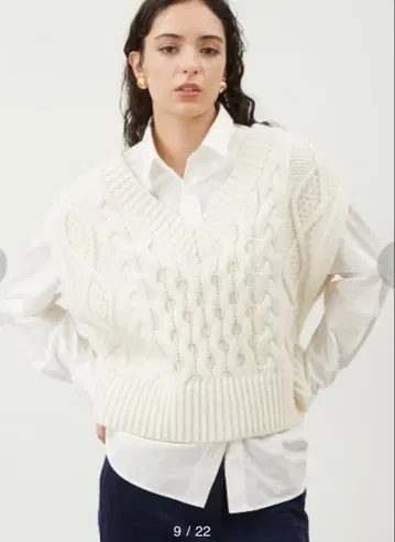 미라 오웬 니트 베스트