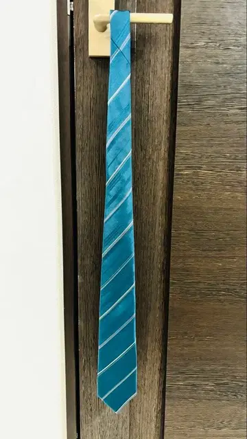 폴스미스 넥타이 클래식 레지멘탈