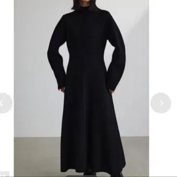 커브 슬리브 니트 원피스