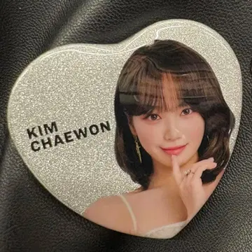 LE SSERAFIM 캔뱃지 채원 EASY CRAZY HOT