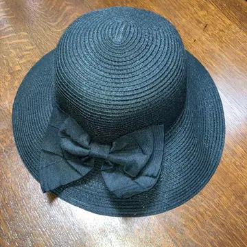 리본 포함 블랙 스트로우 햇